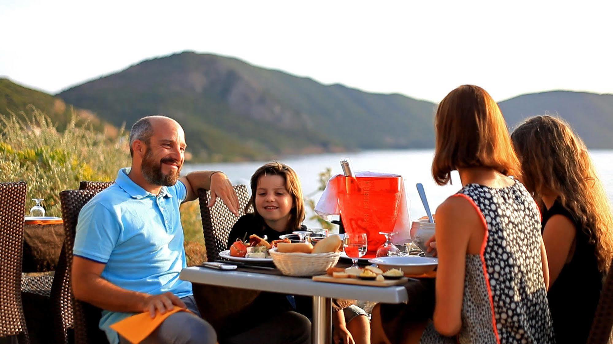 Village De Vacances Paese Di Lava, Grand Ajaccio アラタ エクステリア 写真